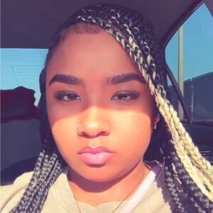 Meet your Posher, Isis